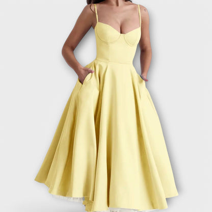 Mélie – Lekka letnia sukienka z detalem gorsetowym