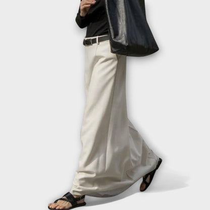 Emma - Spódnica w linii H z nowoczesnym miejskim stylem